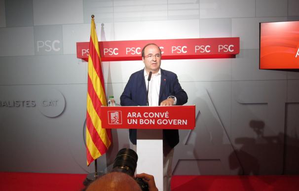Iceta opina que el Rey abrirá un periodo de reflexión e insta a Rajoy "a hacer algo"