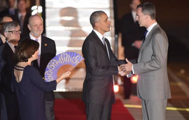 Obama aterriza en España para una visita exprés de menos de 24 horas