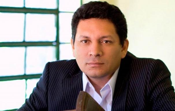 El escritor salvadoreño Jorge Galán gana el premio Humanismo Solidario 'Erasmo de Rotterdam' que se entregará en Granada