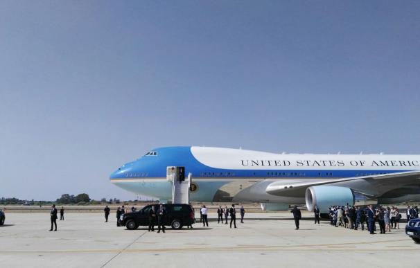 Obama aterriza en la Base Naval de Rota, convirtiéndose en el primer presidente de EEUU en visitarla