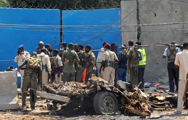 Al menos 13 muertos en un atentado contra la sede de la policía judicial en Somalia