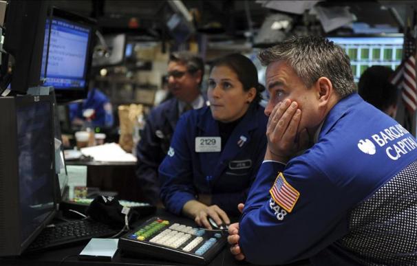 Wall Street cierra con un descenso del 0,59 por ciento en el Dow Jones de Industriales