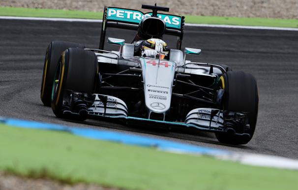 Hamilton convierte en pesadilla el cuento de hadas de Rosberg y Alonso termina en los puntos