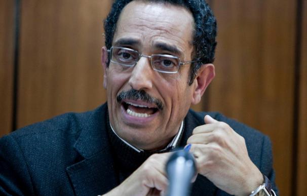 El líder rebelde dice que Gadafi trata de exterminar a la población de Bengasi