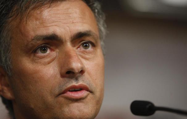 Mourinho: "El Real Madrid quiere tanto la 'Décima' como yo la tercera"