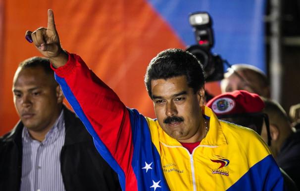 Maduro celebra su triunfo tras la llamada al plebiscito de la oposición