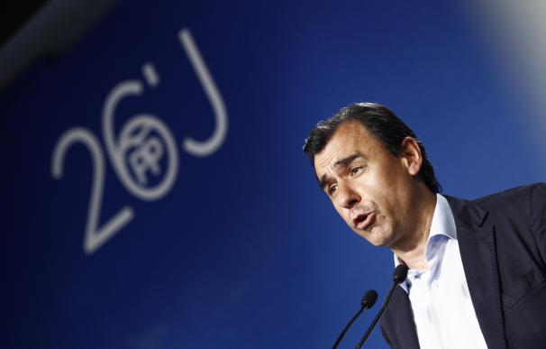 Maíllo dice que Ciudadanos no les ha trasladado ningún "veto" a Rajoy: "No caben vetos. Está fuera de lugar"