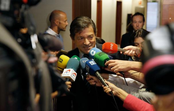 El Comité Federal busca una gestora presidida por Javier Fernández que integre a los dos sectores