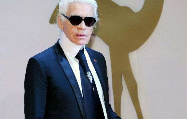 Karl Lagerfeld está "furioso" con Galliano y el daño que ha hecho a LVMH