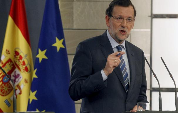 Rajoy subraya que "lo que sea España" lo deciden "todos los españoles"
