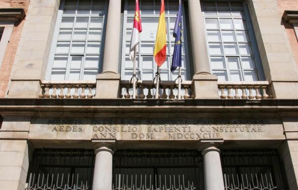 Castilla-La Mancha abona sus facturas a los proveedores en 24 días, trece días antes que la media nacional