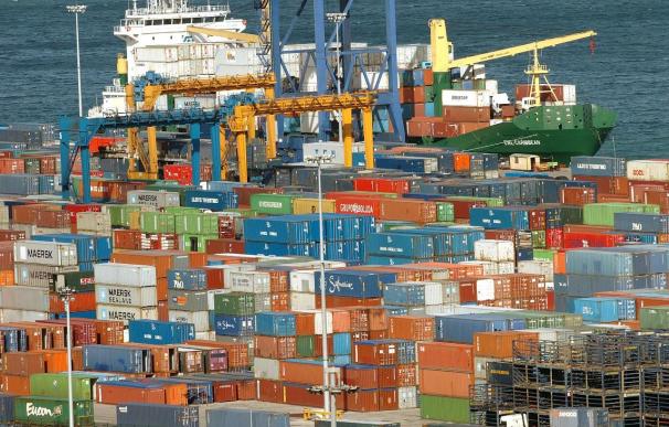 Los precios de importación y exportación industrial caen tras 7 subidas