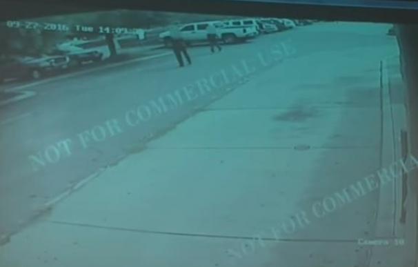 La Policía de El Cajon (California) publica el vídeo de la muerte de Olango