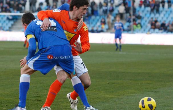 El jugador del Espanyol Forlín asumiría el riesgo de jugar con una protección en la mano