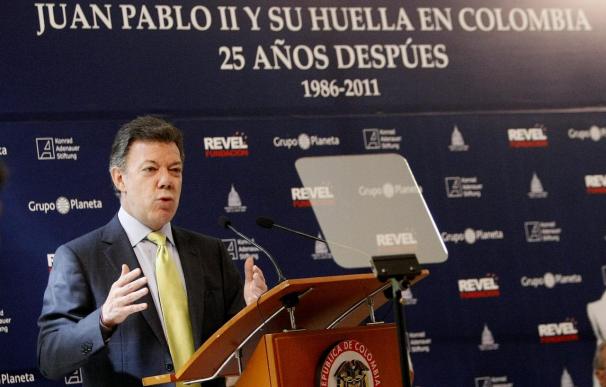 Santos condiciona el diálogo con rebeldes colombianos al cese de la lucha armada