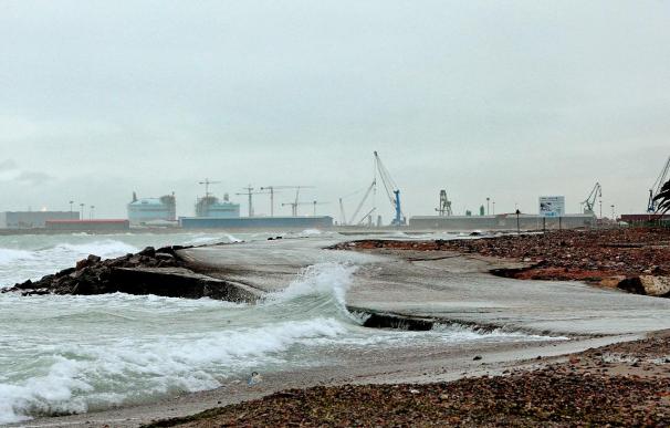 Lluvias de hasta 100 litros en Alicante y cierre del puerto de Sagunto
