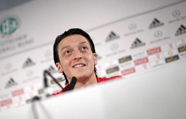 Özil asegura que su meta es ser uno de los mejores del mundo
