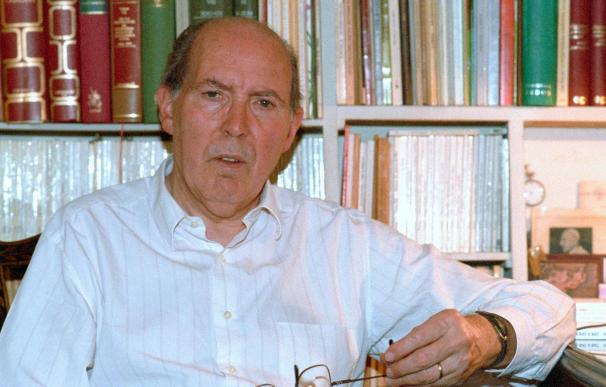 Muere, a los 89 años, el poeta y pedagogo catalán Joan Triadú