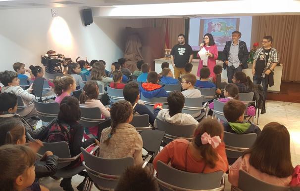 La Junta celebra el Día de la Biblioteca con un cuentacuentos familiar y un encuentros con el superhéroe Biblos