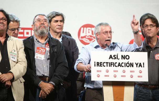 Toxo y Méndez esperan que el "éxito indudable" de la huelga obligue al Gobierno a rectificar
