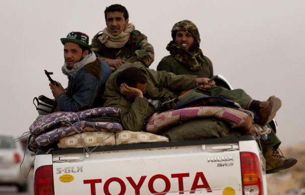 Seis de cada diez españoles apoyan la misión en Libia para derrocar a Gadafi