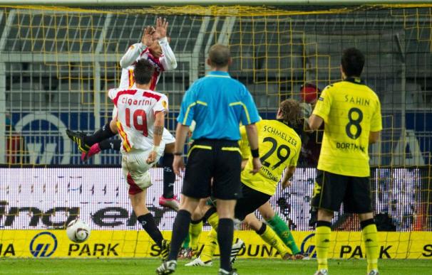 0-1. El Sevilla vislumbra la luz en Dortmund