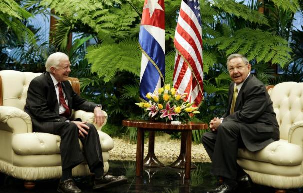 Raúl Castro reitera a Carter su disposición al diálogo con EEUU pero en igualdad