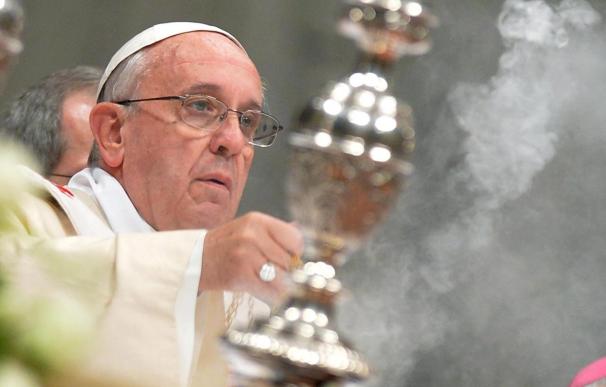 El papa Francisco pide perdón a seis víctimas de abusos sexuales de miembros del clero
