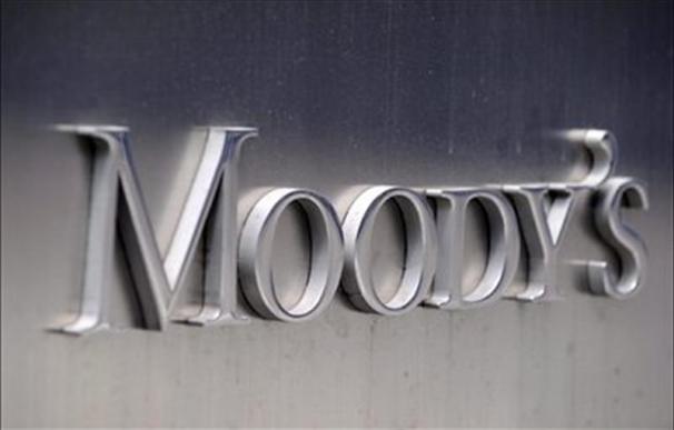Moody's pone en perspectiva negativa a 17 bancos alemanes