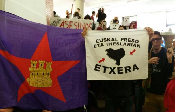 Más de un millar de estudiantes y profesores de la Autónoma firman un manifiesto de condena del escrache a González