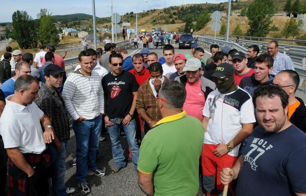 500 Mineros protestan en León para reclamar el pago de sus nóminas