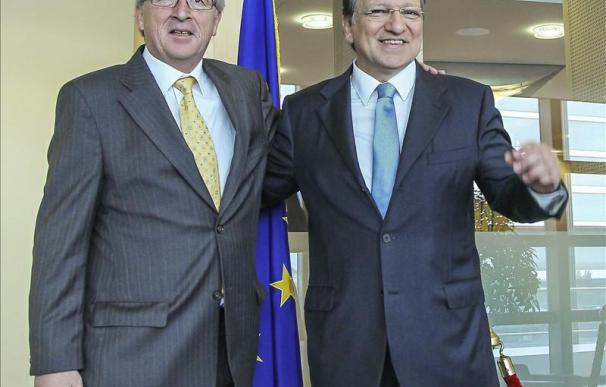 Juncker dice que eurozona y BCE se coordinarán para aplicar los acuerdos del Consejo Europeo