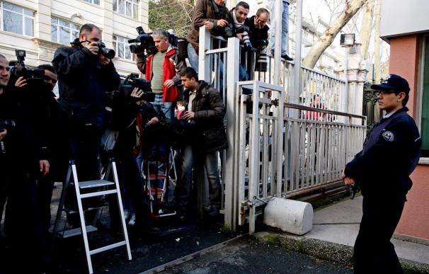 Aumenta a 68 el número de periodistas detenidos por la trama golpista turca