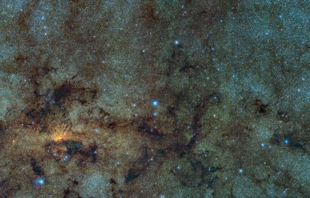 El telescopio VISTA encuentra restos de un antiguo cúmulo de estrellas