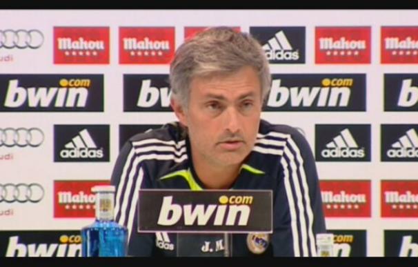 Mourinho: "La decisión la tiene que tomar el Madrid"