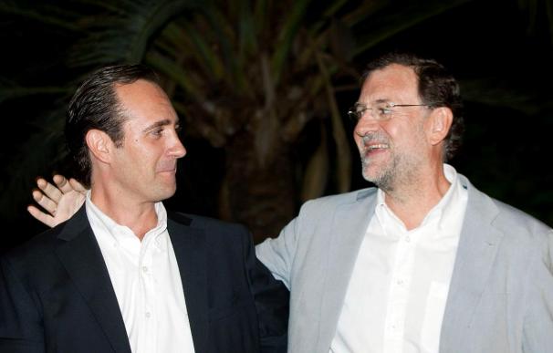 Rajoy promete defender el descuento aéreo como un "derecho" de los baleares
