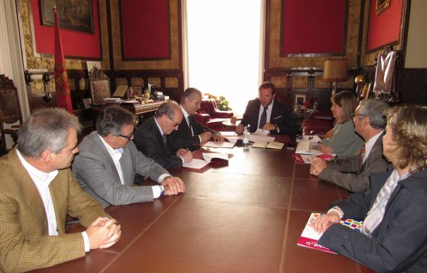 El Ayuntamiento de Valladolid firma convenios en materia de empleo con SECOT y Fundación Michelín