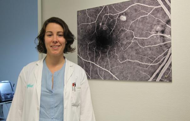 Una especialista del Servet recibe un premio nacional a la mejor trayectoria en oftalmólogos menores de 40 años