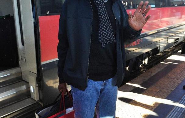 El actor Danny Glover llega a Sudáfrica para apoyar el regreso a Haití de Aristide