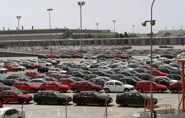 Las matriculaciones de automóviles caerán entre el 10 y el 11 por ciento en 2011, según un informe