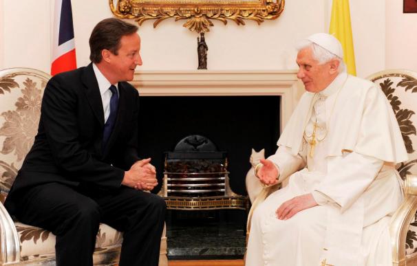 El Papa se entrevista con Cameron y otros líderes políticos británicos