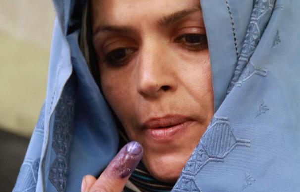 Varios ataques y explosiones marcan el inicio de las elecciones en Afganistán