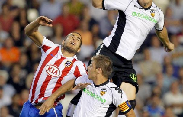 1-1. Aduriz salva un punto para el Valencia ante un defensivo Atlético