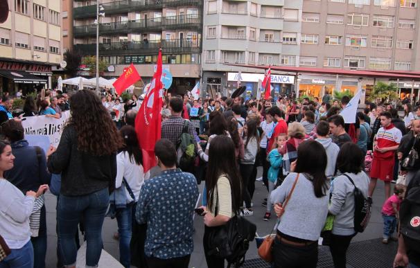 Cientos de personas se concentran en toda Galicia para pedir el fin de la LOMCE y de la "tiranía" de las reválidas