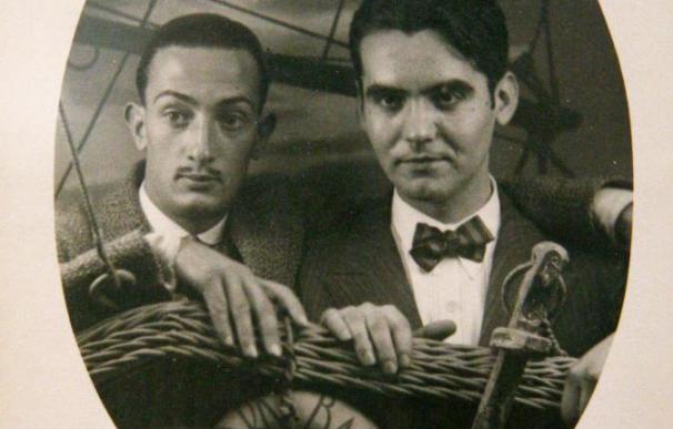 Una exposición reconstruye los años de amistad creativa entre Lorca y Dalí