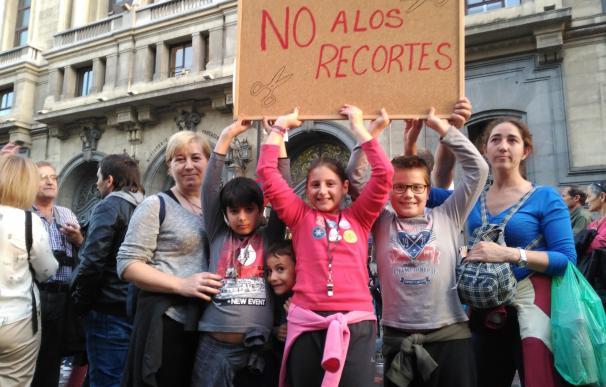 Padres, profesores y alumnos claman en Madrid contra las reválidas, la LOMCE y los recortes