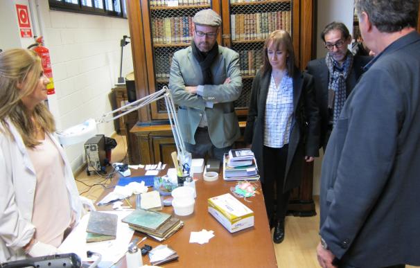 La restauración de la biblioteca histórica del Xelmírez I rescata joyas como un libro de 1.523 y un Quijote de 1.780