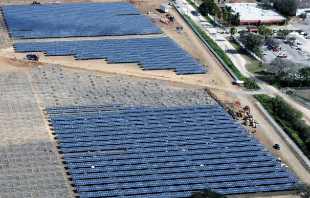 La fotovoltaica confía en arrebatar a la eólica cientos de megavatios en la subasta de Industria
