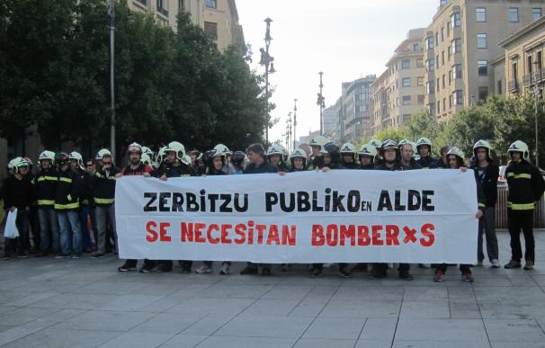 Bomberos protestan ante la "situación crítica" del Servicio por el "insuficiente" número de efectivos