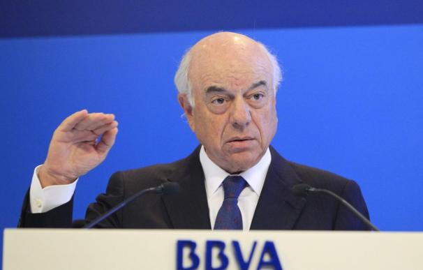 González (BBVA) dice que España es un país "muy solvente" y defiende la "solidez" de la banca